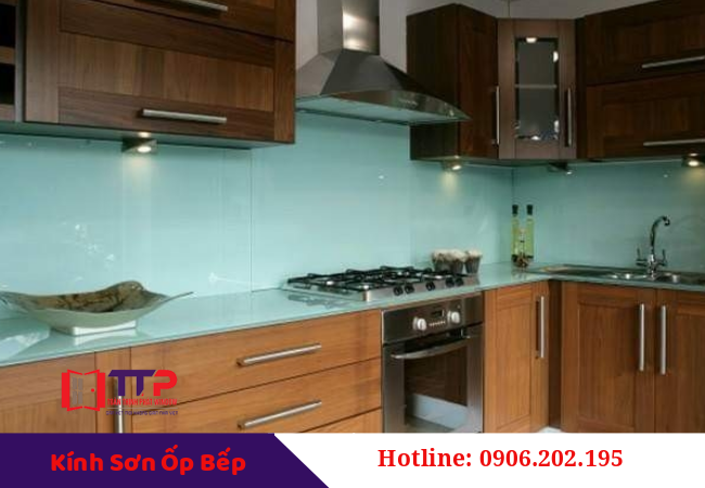 Kính sơn ốp bếp tại HCM