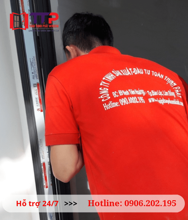 Lưu ý khi mua cửa nhôm Xingfa bạn cần biết là kiểm tra các góc nối của cánh cửa