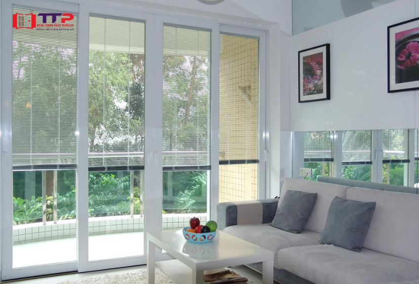Cửa kính cường lực phòng khách 4 cánh