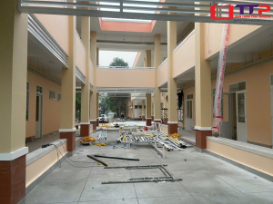 thi công nhôm kính Trường Trung Học Mỹ Quý Long An