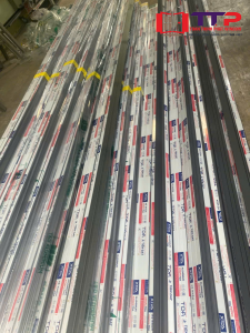 Xưởng gia công nhôm kính toàn thịnh phát nhập lô nhôm mới 